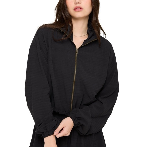 Spiritual Gangster-Cropped Zip Woven Active Jacket-Black size M-NWT-Retail $158 - Picture 11 of 11